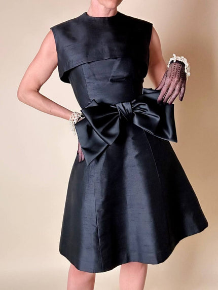 Cintura alta in seta nera con maxi fiocco “Emporio Armani”