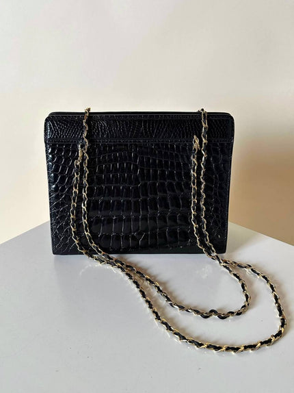Borsa vintage in pelle nera lucida stampa coccodrillo con manici in catena oro