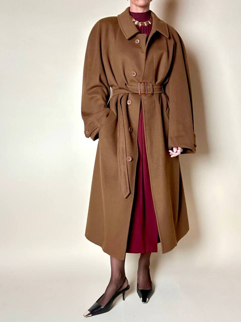 Cappotto lungo oversize in lana e cachemire cammello scuro con cintura in coordinato