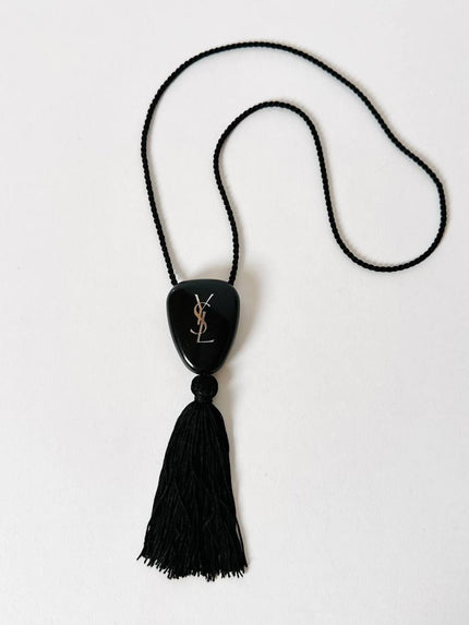 Collana vintage Yves Saint Laurent con pendente nappa couture – gioiello diffusore di aroma