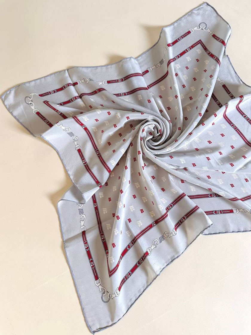 Foulard in seta grigio perla fantasia bianca e rossa