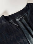 Spencer vintage Louis Féraud in tessuto jacquard nero operato a losanghe e nappine