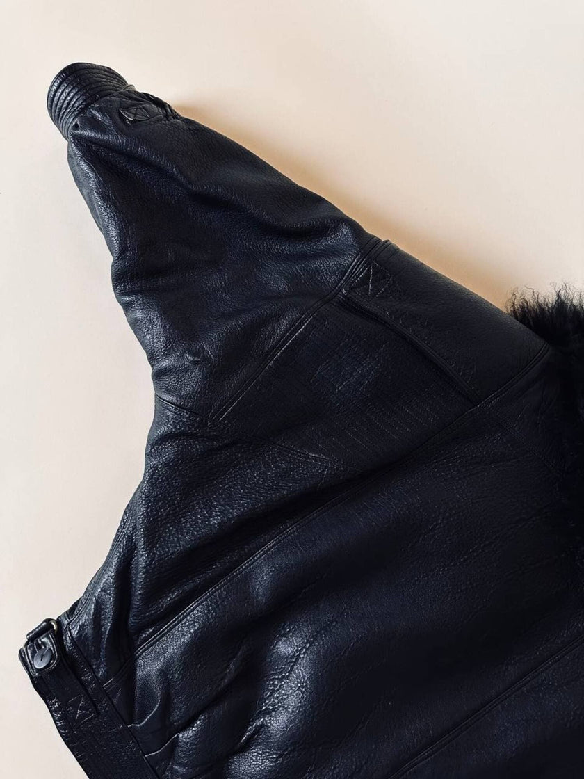 Bomber fatto a mano in pelle nera con maxi collo in mongolia