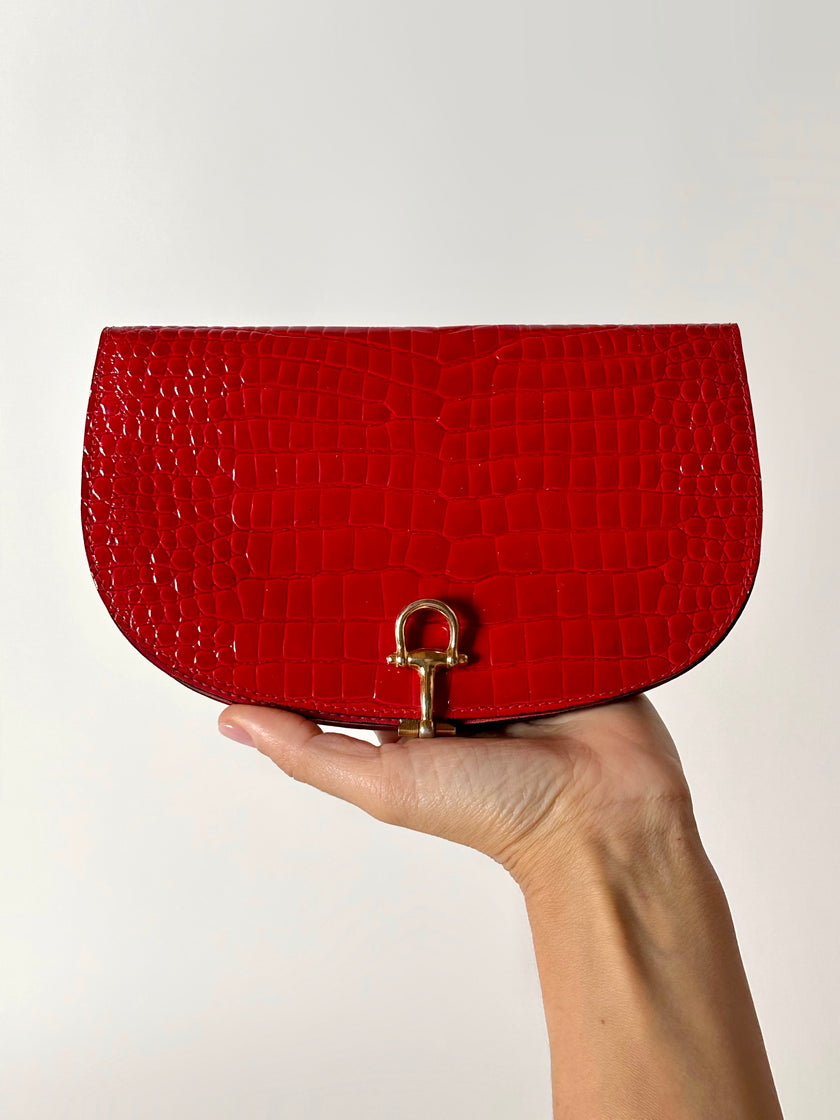 Borsa vintage in vernice rossa stampa coccodrillo con tracolla a catena dorata