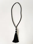 Collana vintage Spicchi di Mare con perle sfaccettate di Jet e nappa couture