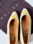 Ballerine vintage Celine Paris in pelle avorio con medaglioni dorati logati
