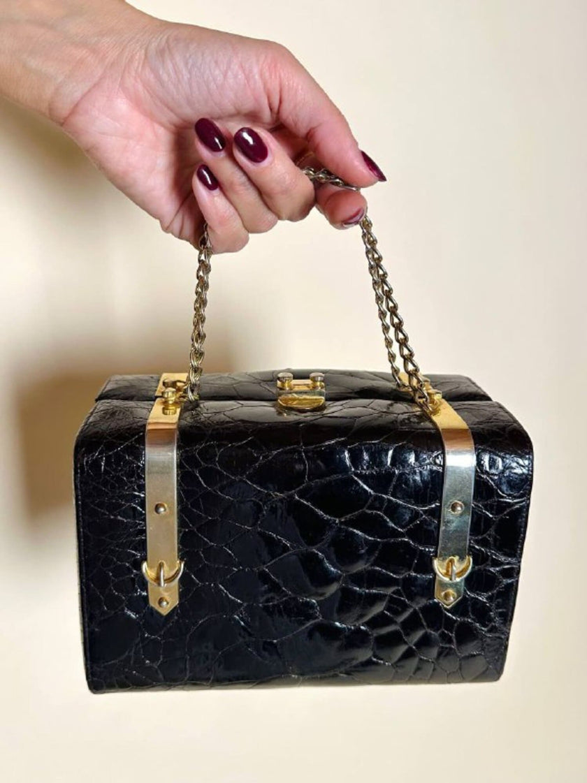 Borsa a bauletto in pelle stampa coccodrillo color testa di moro con manici a catena
