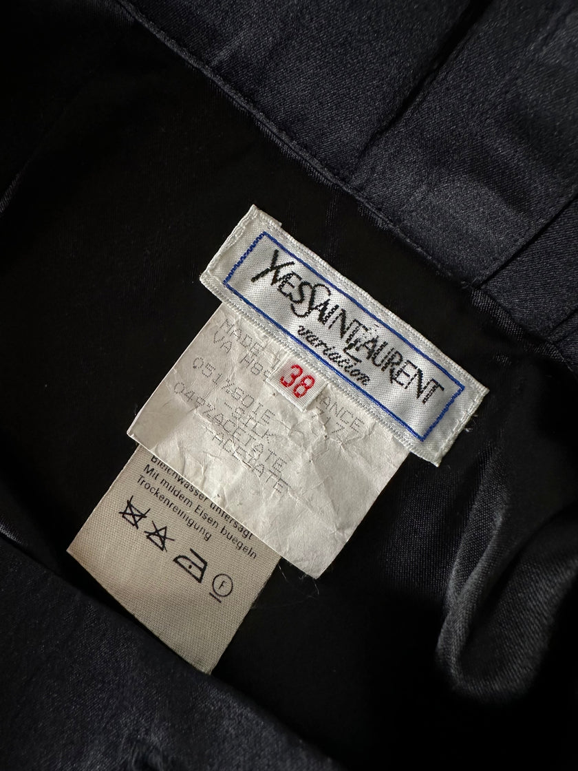 Gonna vintage Yves Saint Laurent Variation in raso nero con bottoni gioiello