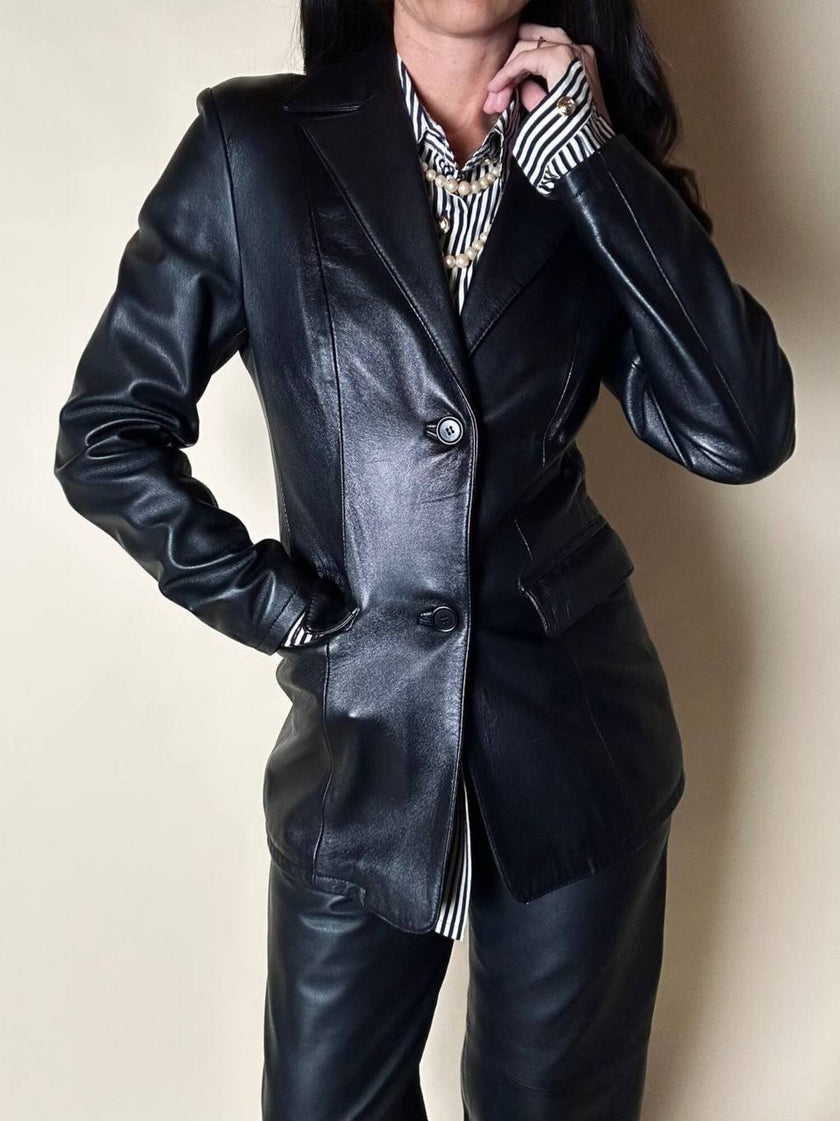 Blazer vintage in pelle nera Blue Deep taglio classico sciancrato