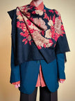 Scialle in lana nera con fiori barocchi