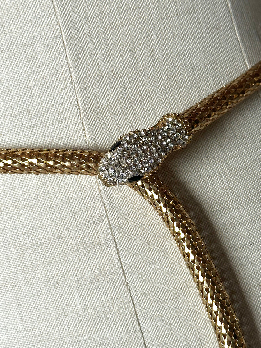 Collana/cintura gioiello vintage a forma di serpente in maglia metallica dorata con strass