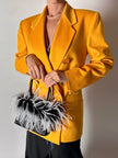 Borsa vintage in raso nero con piume di struzzo bianche e nere