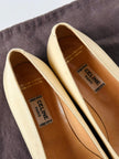 Ballerine vintage Celine Paris in pelle avorio con medaglioni dorati logati