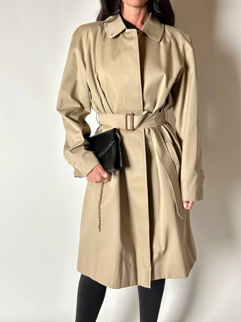 Vintage Burberry’s Trenchcoat aus beigem Gabardine mit passendem Gürtel und Check-Futter