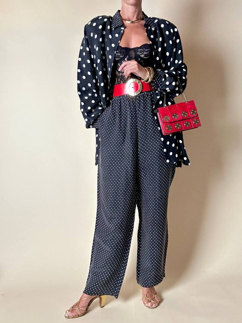 Completo oversize nero a pois bianchi in Cupro “Divina”