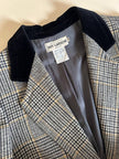Blazer Guy Laroche in lana Principe di Galles con colletto in velluto nero