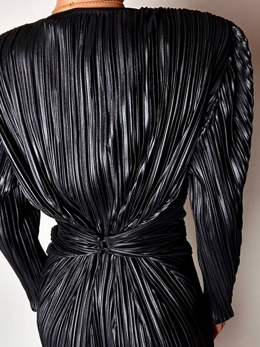 Abito vintage in tessuto plissé nero semi lucido