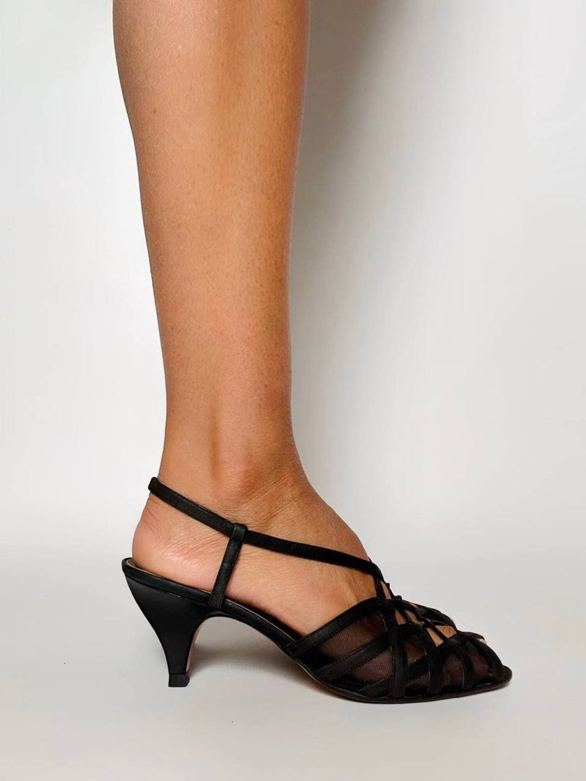 Sandali vintage Yves Saint Laurent in rete mesh nera e nabuk