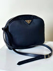 Borsa Bandoulière vintage Yves Saint Laurent in tessuto nero plastificato con riporti in pelle