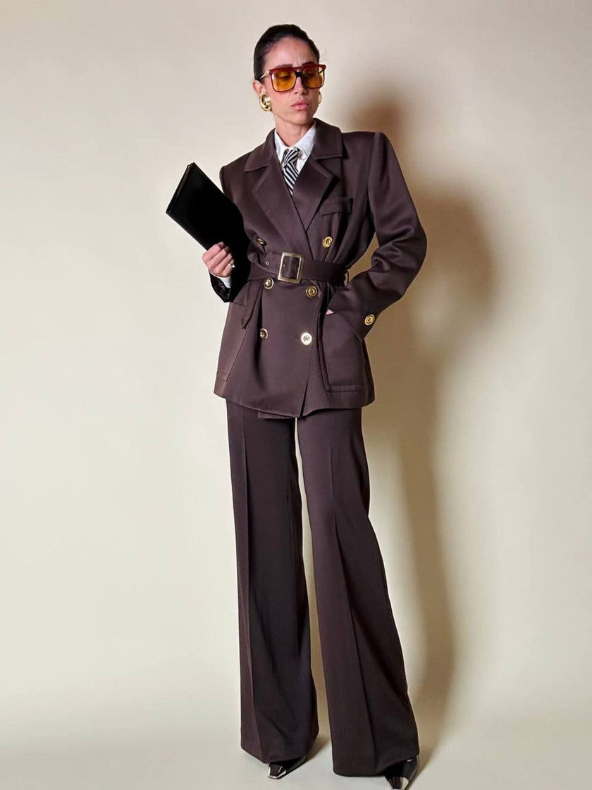 Blazer doppiopetto in lana color cioccolato “Yves Saint Laurent” con pantalone abbinato