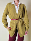Cardigan lungo fatto a mano in lana verde acido con bottoni quadrati in tinta