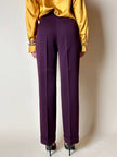 Pantalon tailleur taille haute à coupe cigarette couleur prune