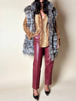 Gilet lungo in volpe argentata con rifiniture in pelle nera