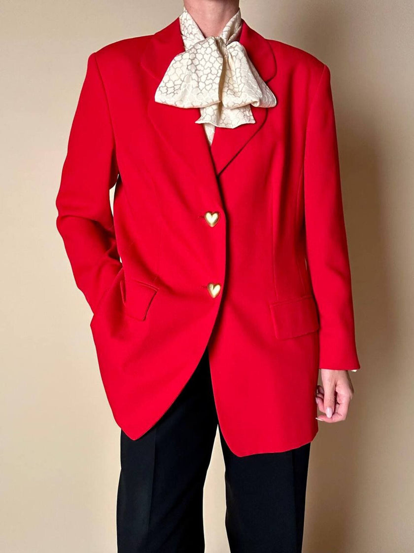 Blazer rosso con bottoni dorati a forma di cuore “Mondì”