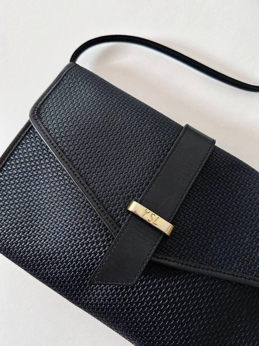Borsa bandoulière vintage Yves Saint Laurent in tessuto plastificato e pelle blu notte