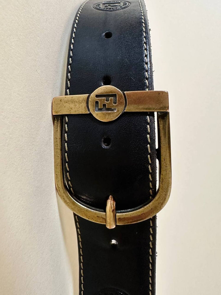 Cintura Fendi vintage in pelle testa di moro con loghi a caldo