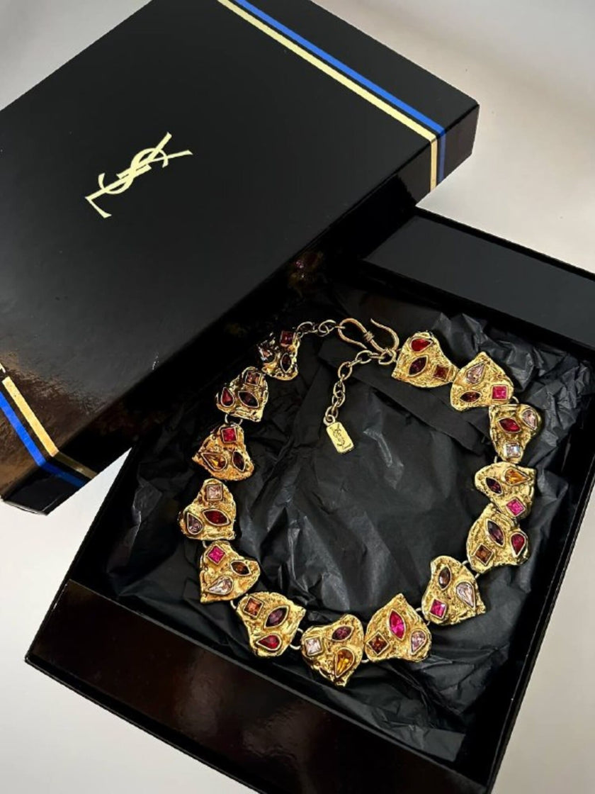 Vintage Yves Saint Laurent Collier mit herzförmigen Elementen und eingefassten, mehrfarbigen Kristallen