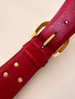 Cintura Gucci in pelle rossa con borchie a ferro di cavallo
