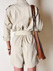 Mini Jumpsuit Weili Zheng in cotone sabbia con cintura e maxi fibbia argento