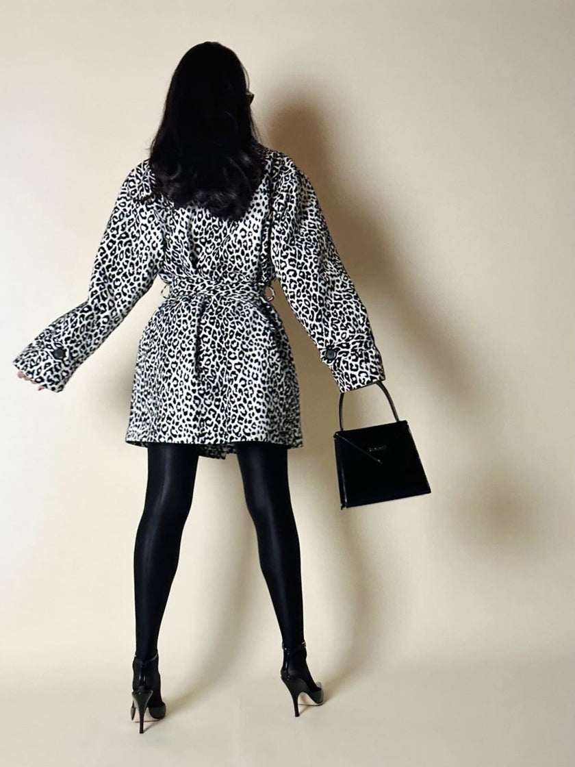 Giaccone vintage Fendissime in ecopelle bianca fantasia leopardo floccata nera