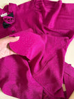 Camicia in crepe color ciclamino con spilla a forma di rosa e bottoni gioiello “Dorette”