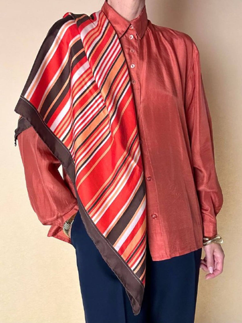 Foulard Byron in pura seta fantasia a righe trasversali declinata in nuance calde