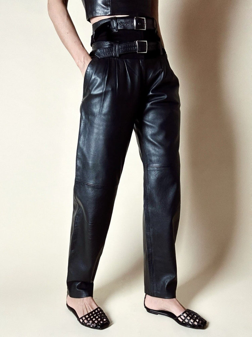 Pantalone vintage in pelle e camoscio nero a vita alta con doppie cinture