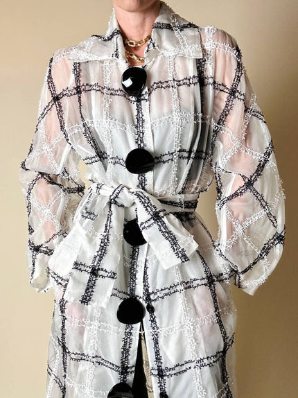 Trench lungo in organza di seta bianca operata con maxi bottoni neri “Emporio Armani”