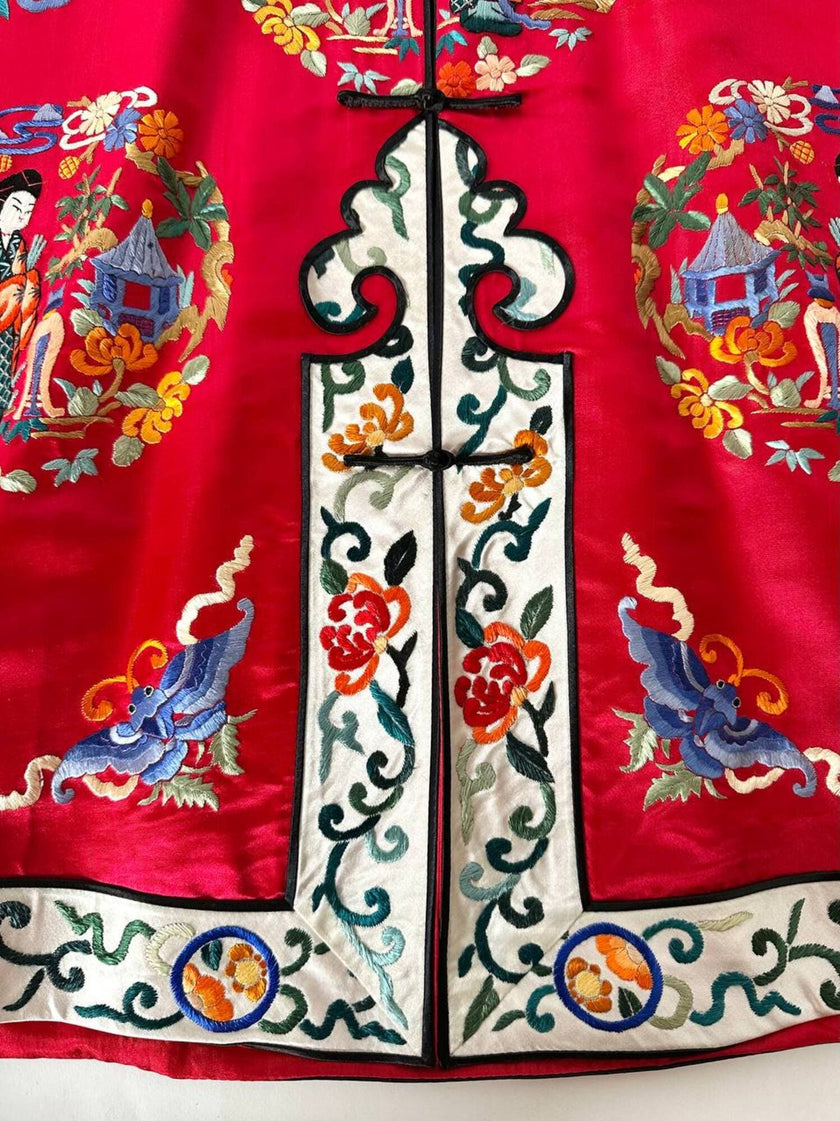 Giacca kimono vintage cinese in raso di seta rossa ricamata a mano