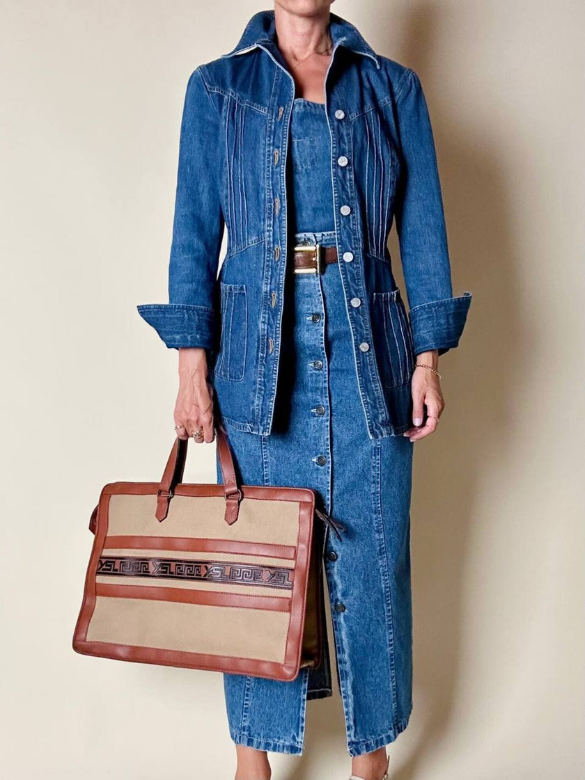 Giacca Christian Lacroix in denim modello sciancrato con lavorazione a nervature