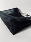 Borsa vintage Fendi in rete mesh nera con maxi logo FF