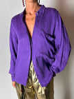 Camicia vintage Gianni Versace in seta goffrata viola con maxi tasca