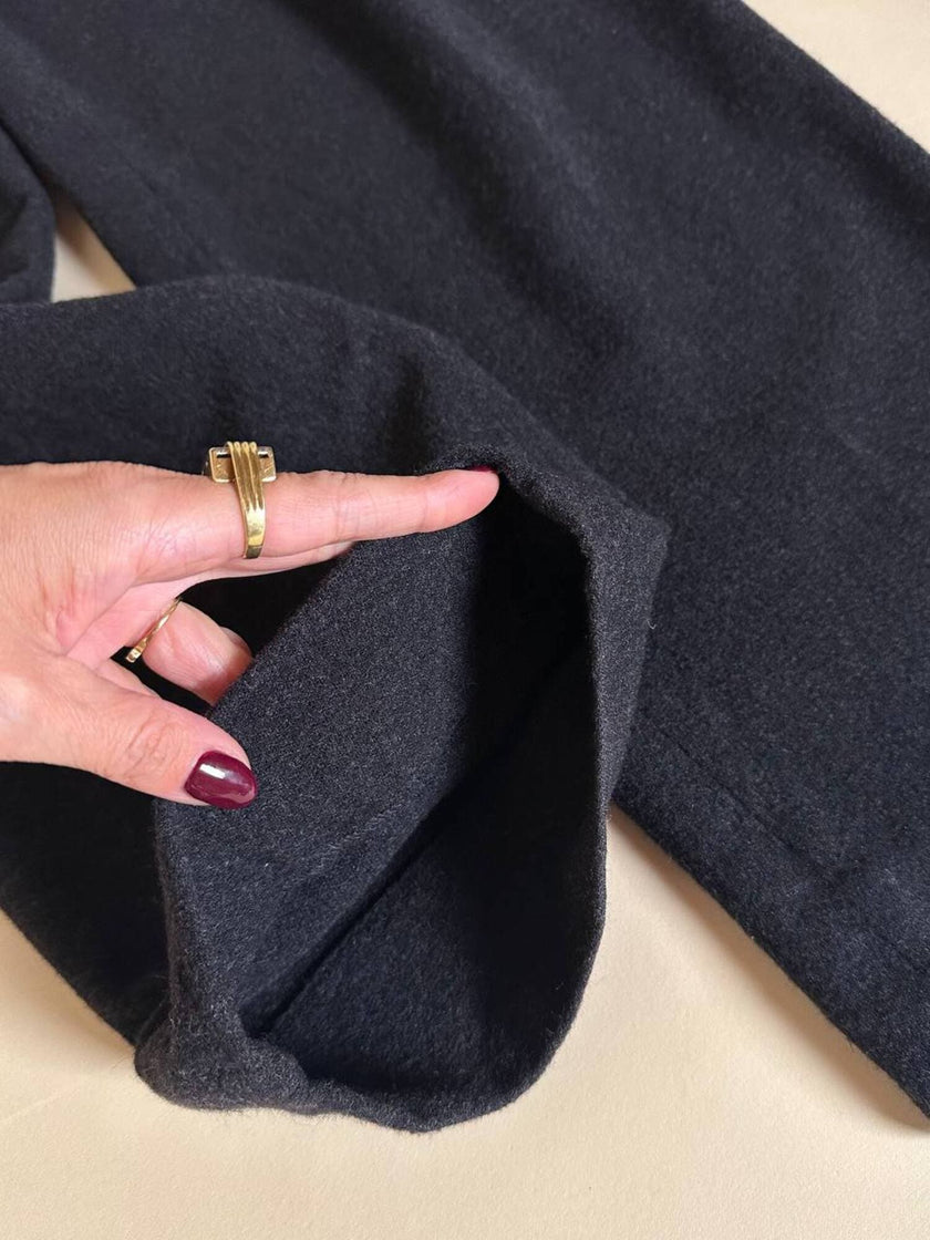 Pantalone Yves Saint Laurent a vita alta con pince in lana grigio antracite