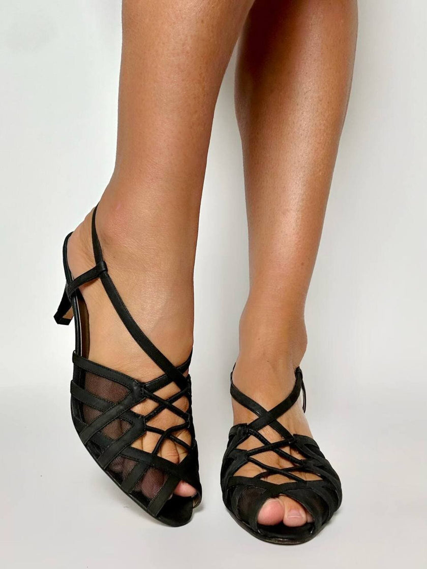 Sandali vintage Yves Saint Laurent in rete mesh nera e nabuk