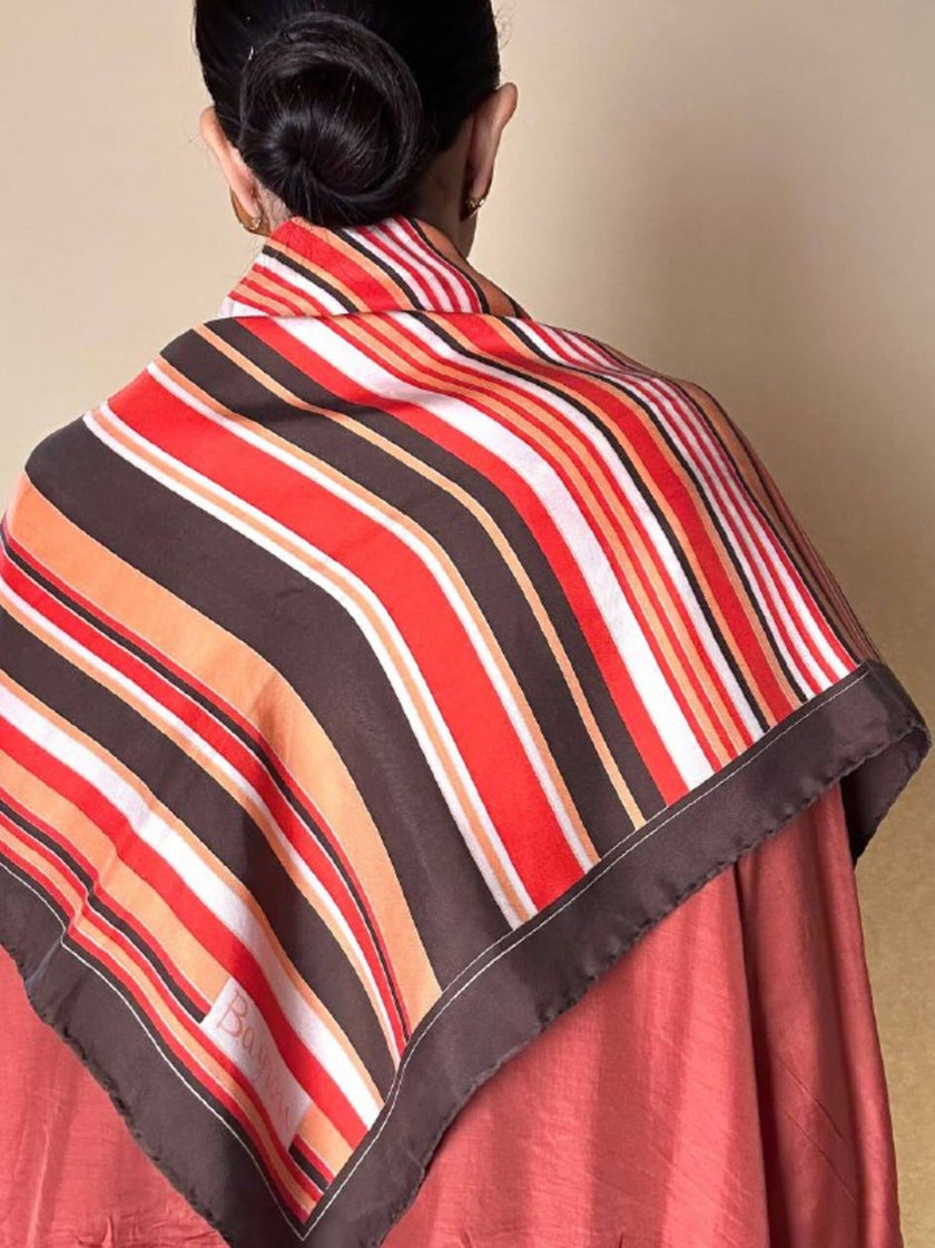 Foulard Byron in pura seta fantasia a righe trasversali declinata in nuance calde