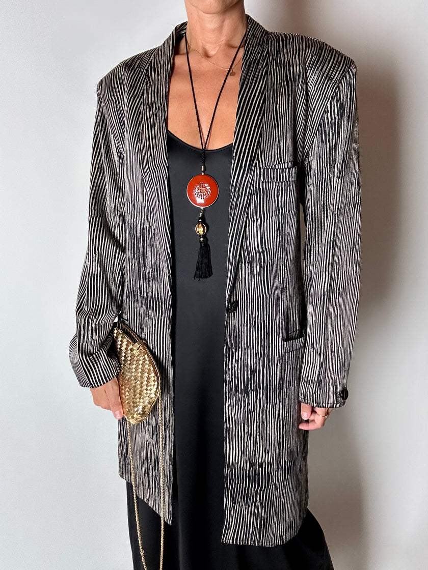 Blazer vintage Gianni Versace in seta goffrata a righe nere e avorio