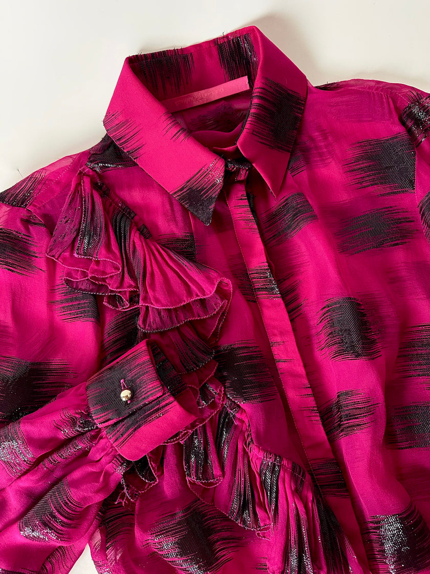 Camicia vintage Emanuel Ungaro in chiffon fucsia e lamé nero con volant plissé
