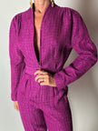 Jumpsuit vintage sartoriale in seta goffrata viola con cinturino in vita