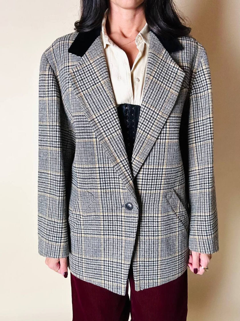 Blazer Guy Laroche in lana Principe di Galles con colletto in velluto nero