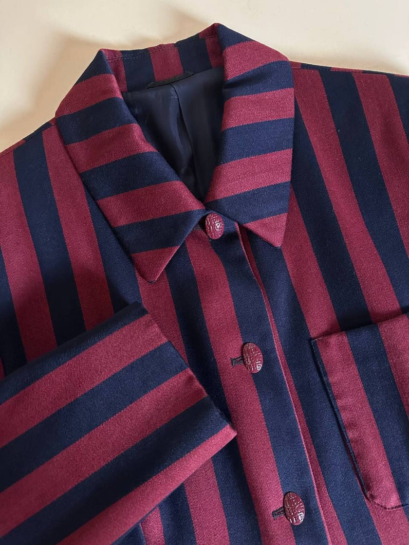 Blazer a righe verticali bordeaux e blu notte con bottoni in metallo laccato Daniel Hechter